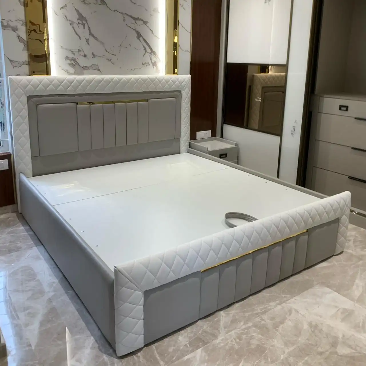 Woods Royal customer Wng Chair